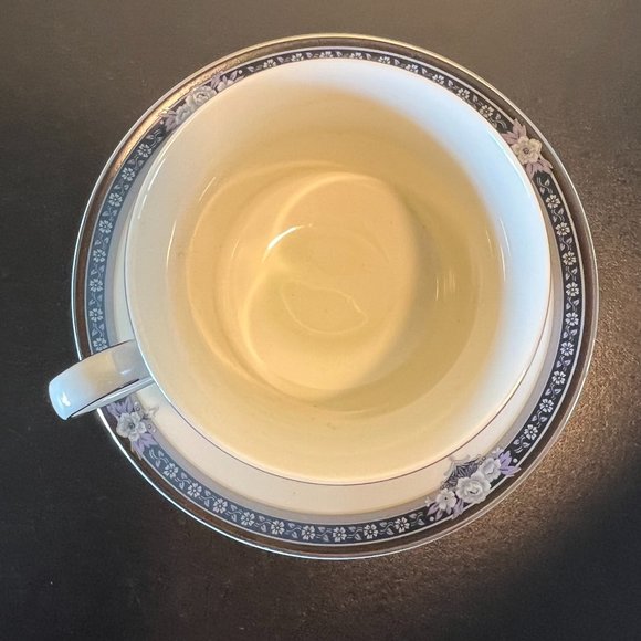 Set of 4 Mikasa GOTHIC ROSE Footed Cups & Saucers in Grande Ivory L285 ~ Japan - Picture 8 of 13